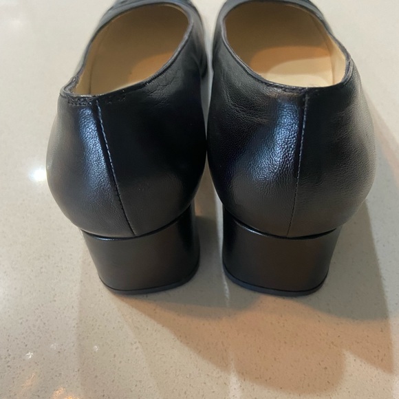 Salvatore Ferragamo Black Pumps EUC Size 8B - Picture 3 of 11